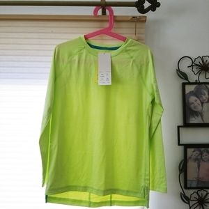 Boy's active‎ shirt NWT
